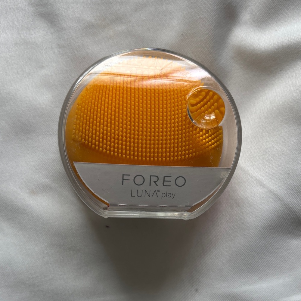 FOREO Luna Play Skincare Device - Bright Orange